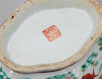 SKÅL och SKÅLFAT, porslin, Kanton, Kina, 1800/1900-tal.