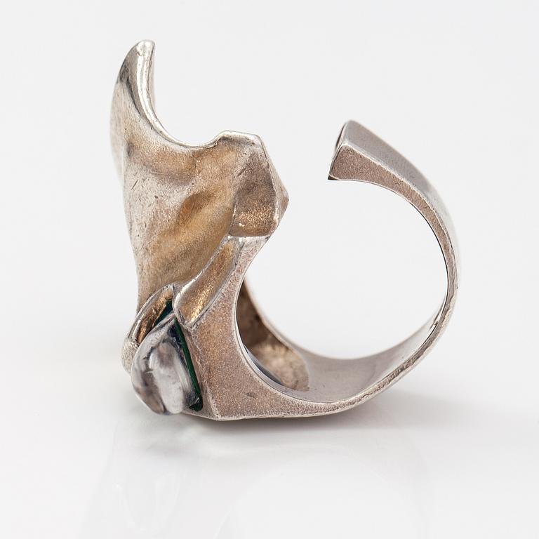 Björn Weckström, Ring "Varelsens öga", sterlingsilver och akryl. Lapponia 1974.