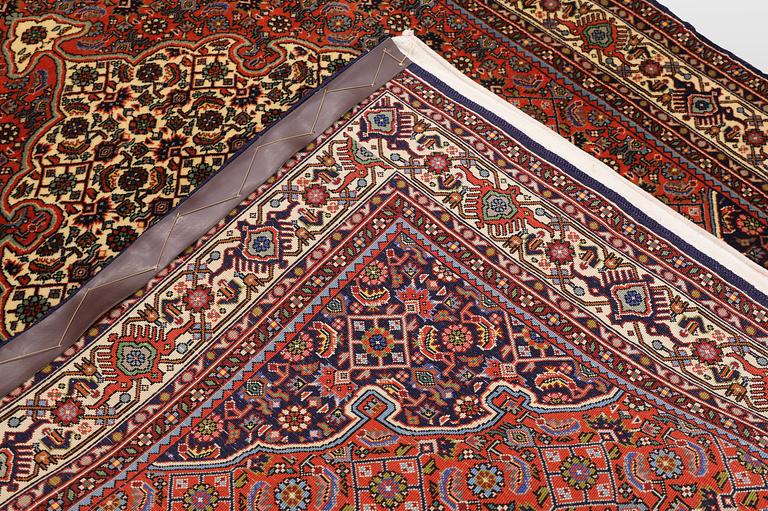 A Bidjar carpet, 172 x 113 cm.