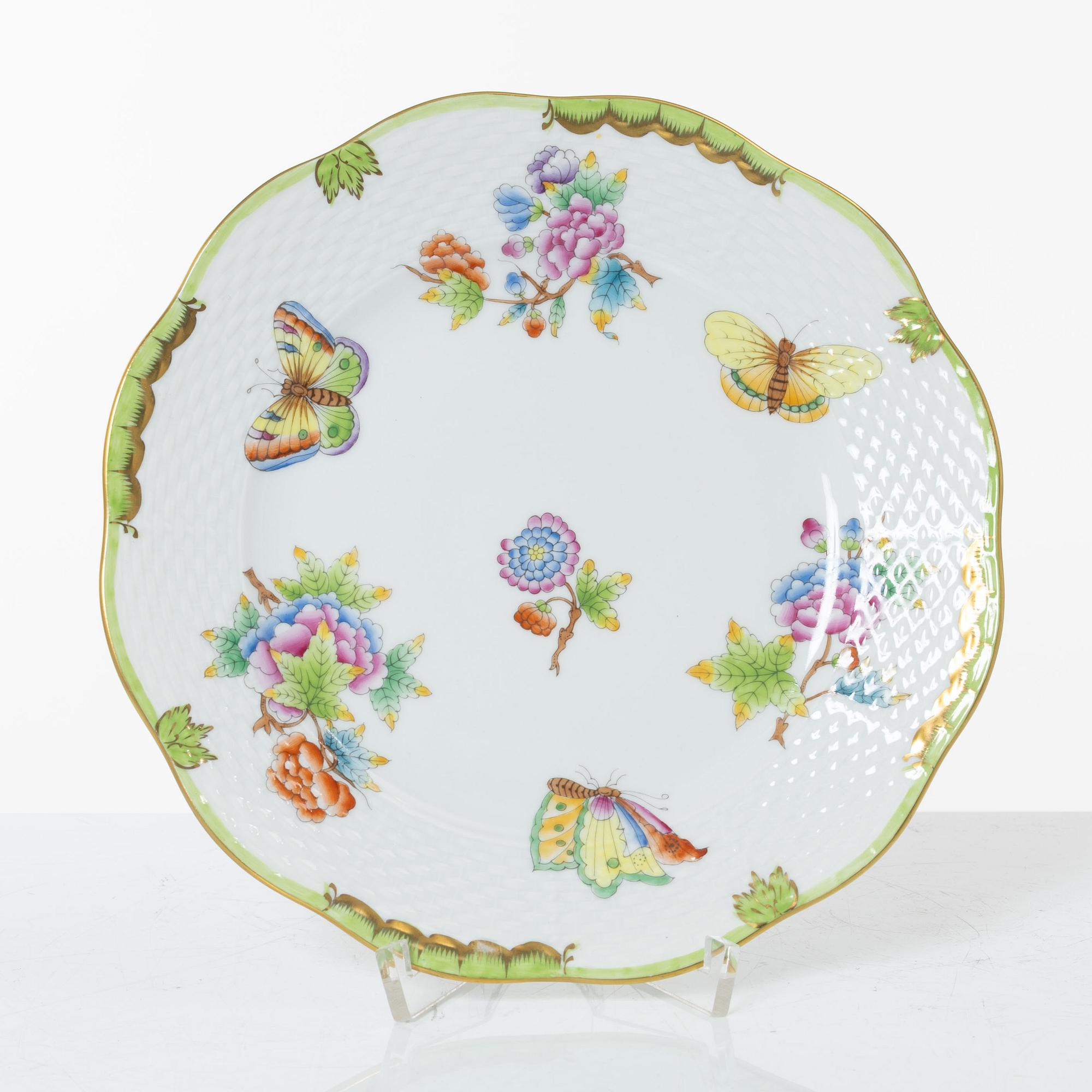 A 68-piece 'Queen Victoria' dinner service, Herend, Hungary.
