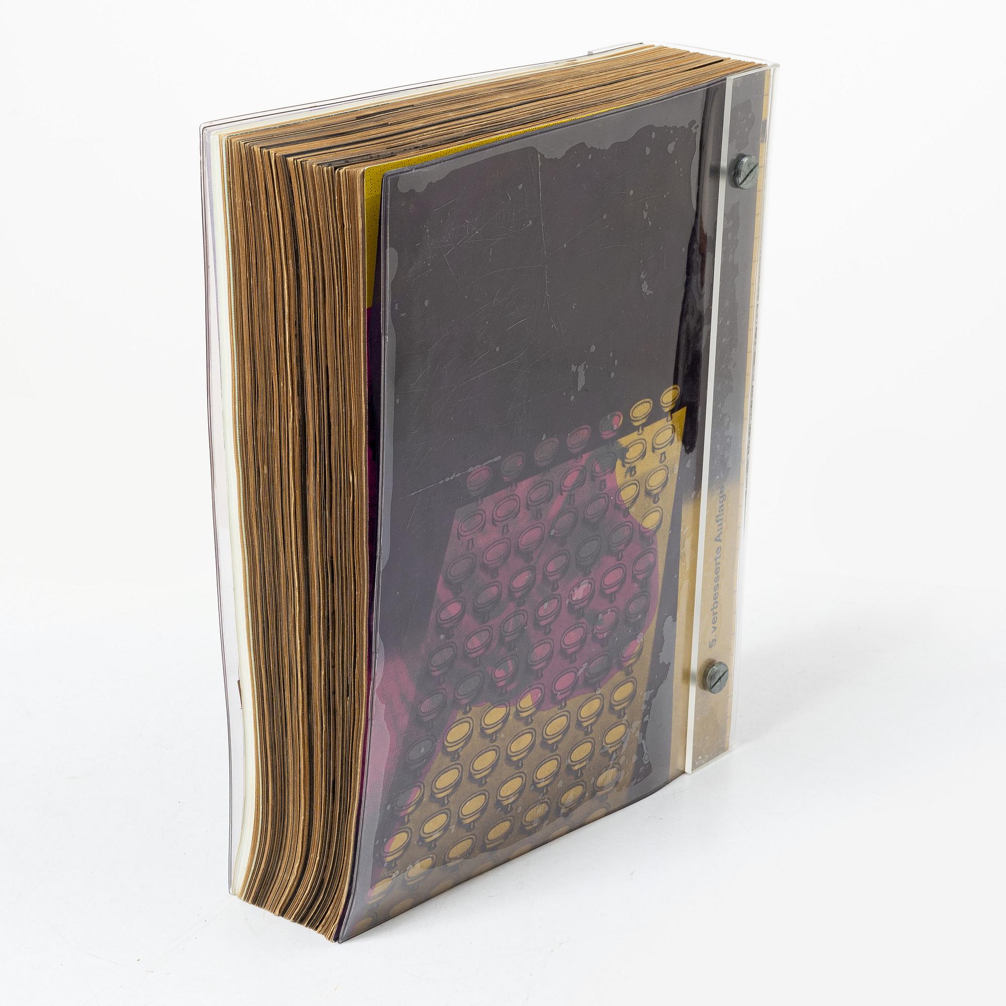 "Kunst der sechziger Jahre. 5. erweiterte Auflage. Art of the Sixties. 5th revised edition", Köln, 1971.
