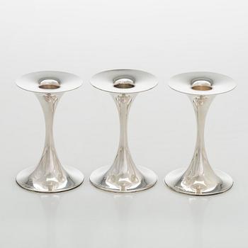 Tapio Wirkkala, kynttilänjalkoja, 3 kpl, "Trumpetti", Kultakeskus Hämeenlinna 1984-1988.