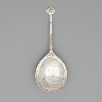 A Swedish 17th century silver spoon, mark of Remart Remartsson (Norrköping -1636-1656).