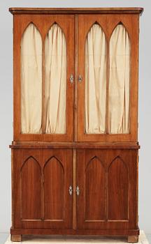 BOKSKÅP, nygotik, 1800-talets andra hälft.