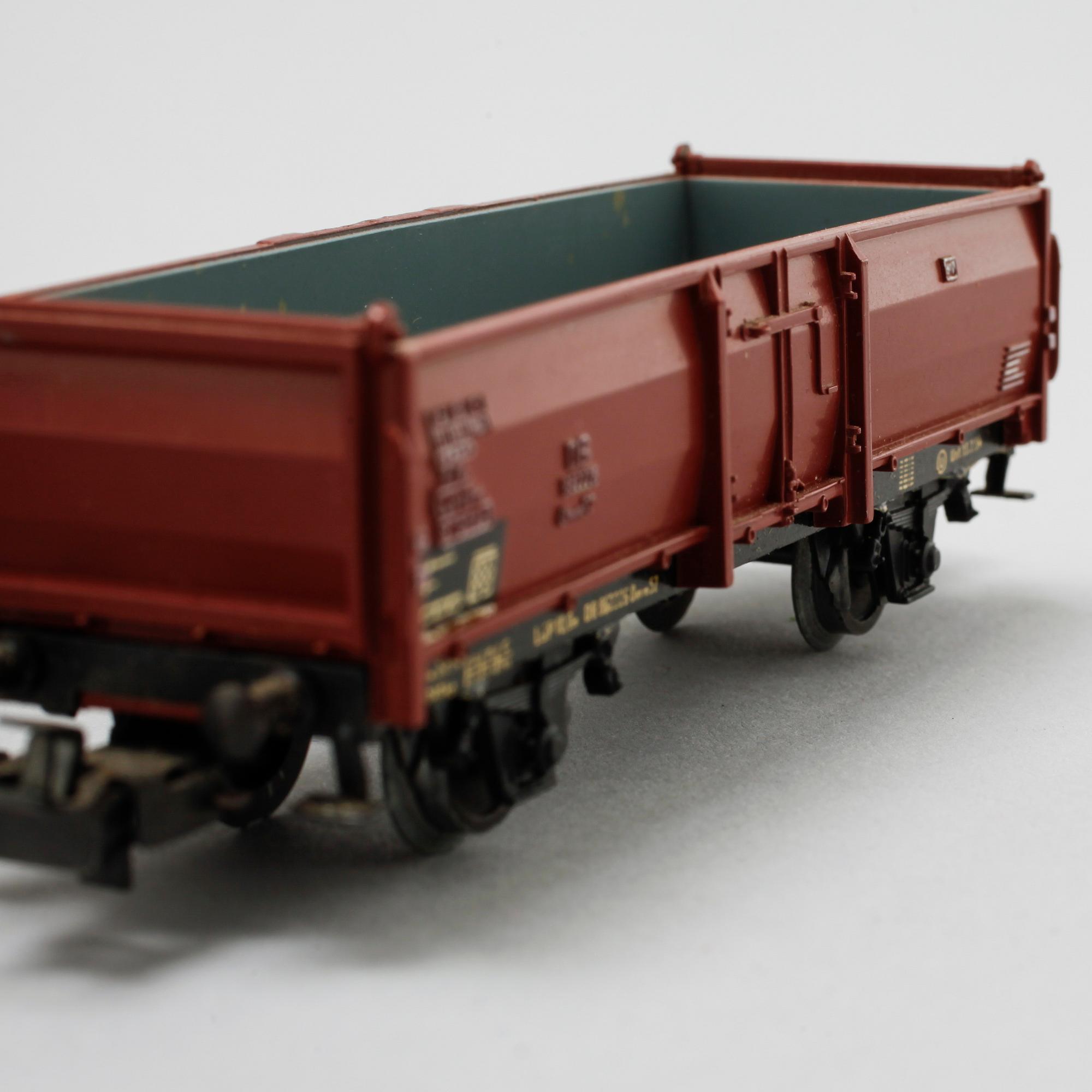 PARTI MODELLTÅG, 29 delar, huvudsakligen Märklin, Tyskland, 1900-talets andra hälft.