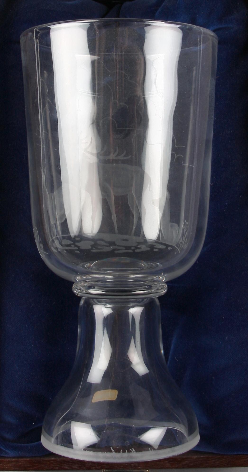 POKAL, glas, Harald Wiberg, Kosta. Sign och dat 1980. Numr 30/100.