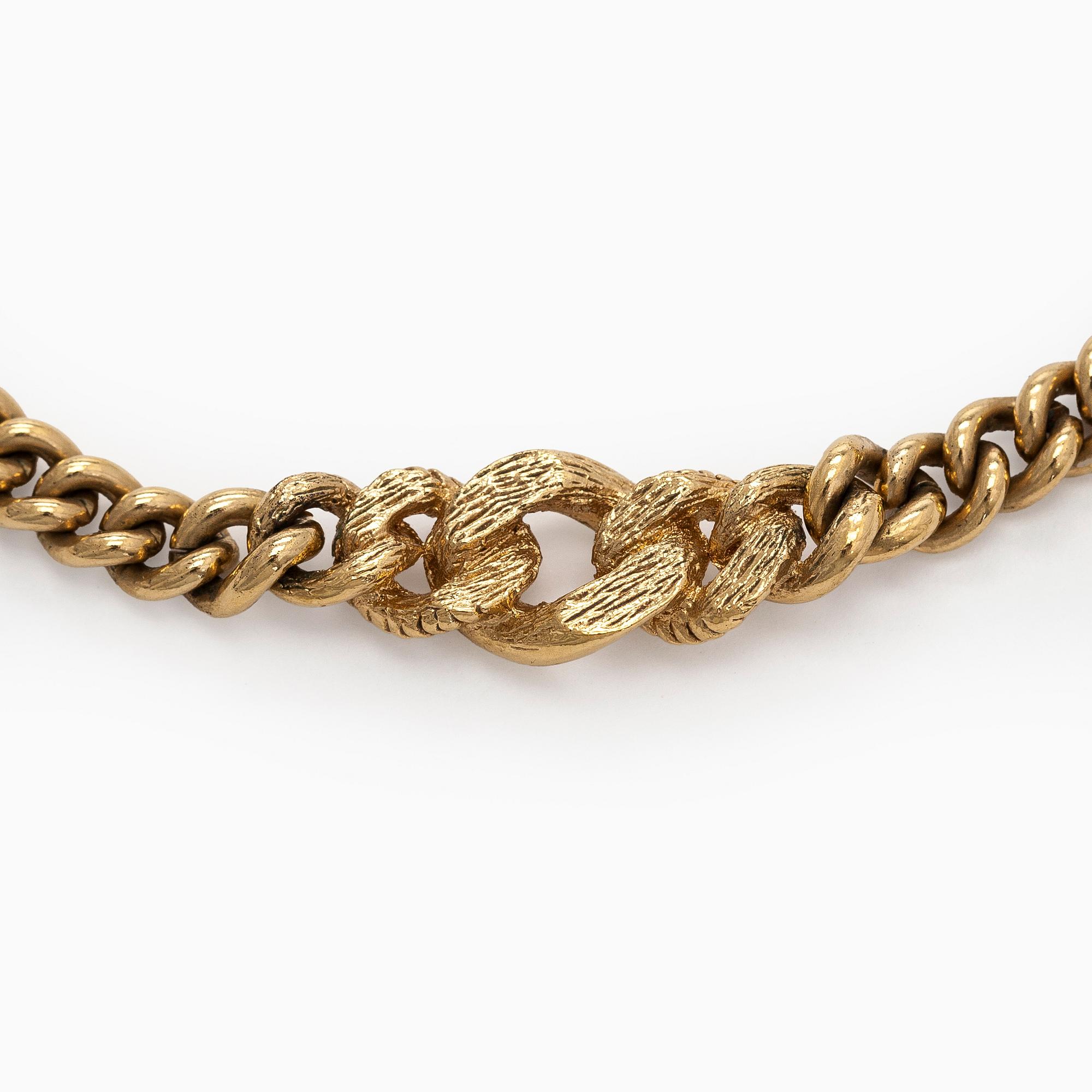 Christian Dior, a vintage necklace.