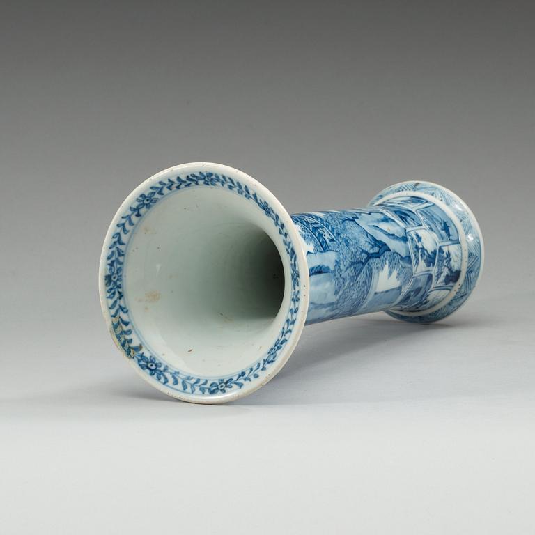 A blue and white Gu shaped vase, Qing dynasty, Kangxi (1662-1722).