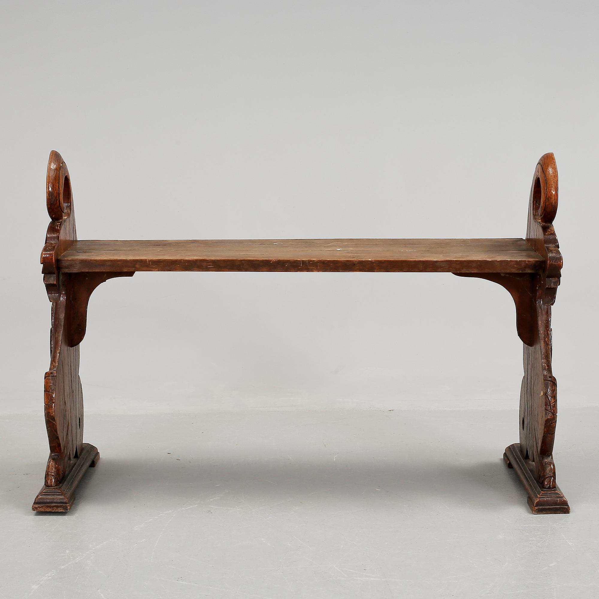 PIANOBÄNK, omkring 1900.