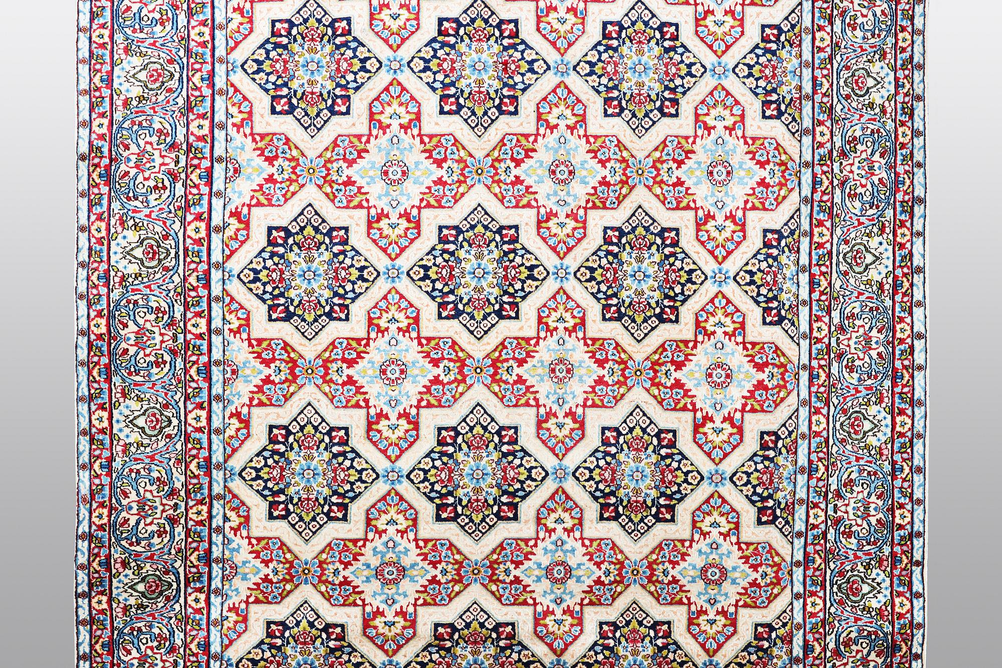 Matto, Kerman, ca 371 x 267 cm.