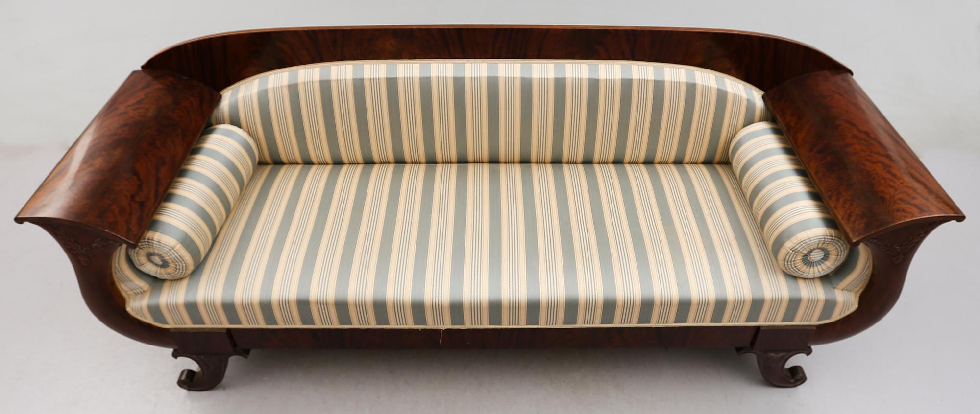 SOFFA, Karl-Johanstil, 1900-talets första hälft.