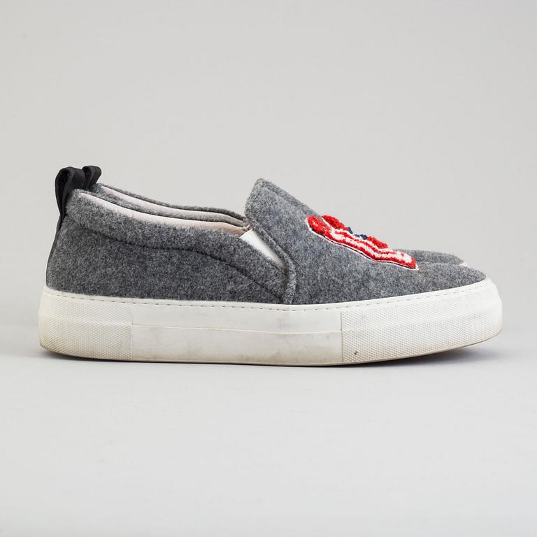a pair of Joshua Sanders shoes, size 39.