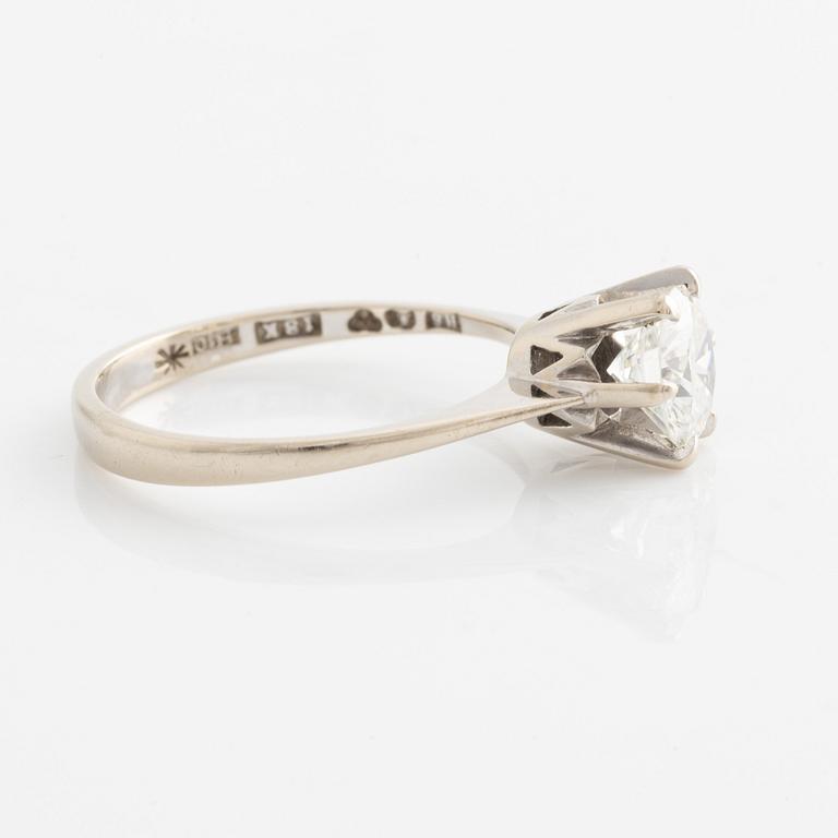 Ring, with brilliant-cut diamond.