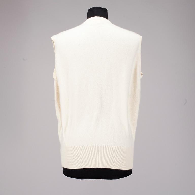 VÄST, Yves Saint Laurent.