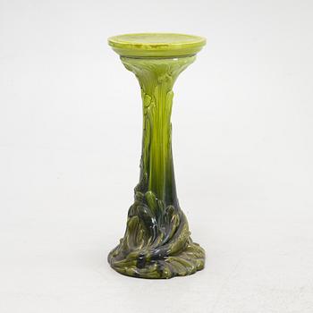 Piedestal, jugend, Bretby Art Pottery, England, omkring år 1900.