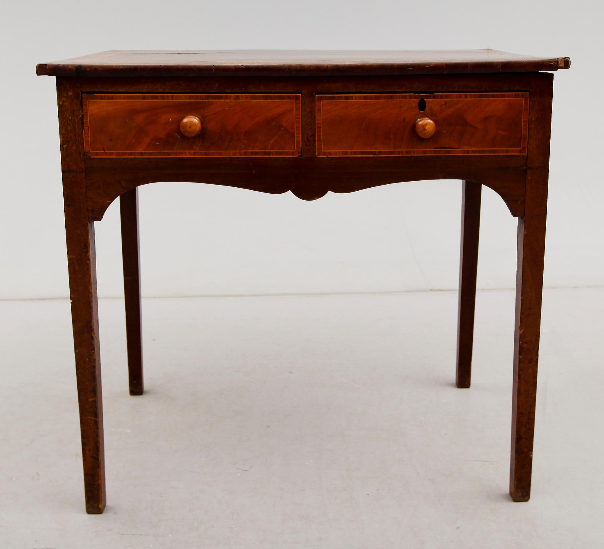 SKRIVBORD, England, 1800-talets andra hälft.