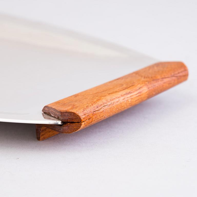 TAPIO WIRKKALA, A silver tray for Kultakeskus, Hämeenlinna 1963.