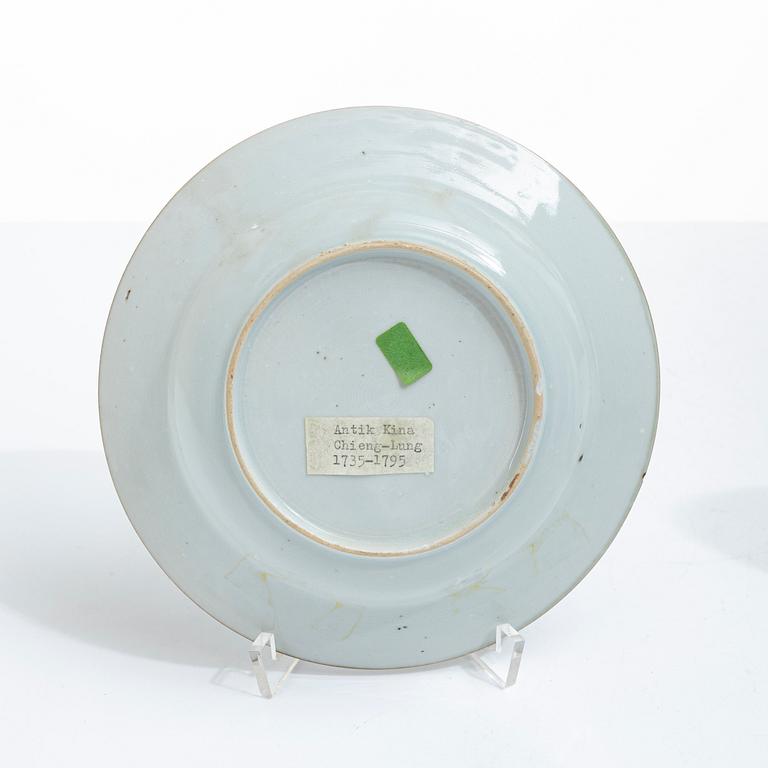 Bärtallrikar, 3 st, exportporslin, Kina, Qingdynatin 1700-tal.