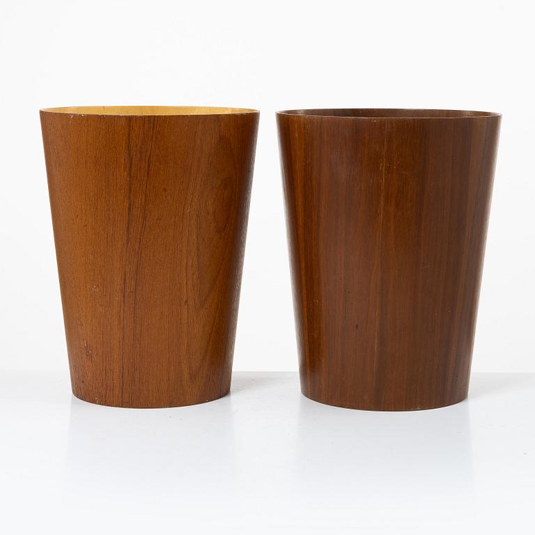 A pair of teak and teak veneer waste baskets by Martin Åberg for Servex, mid 20th century.