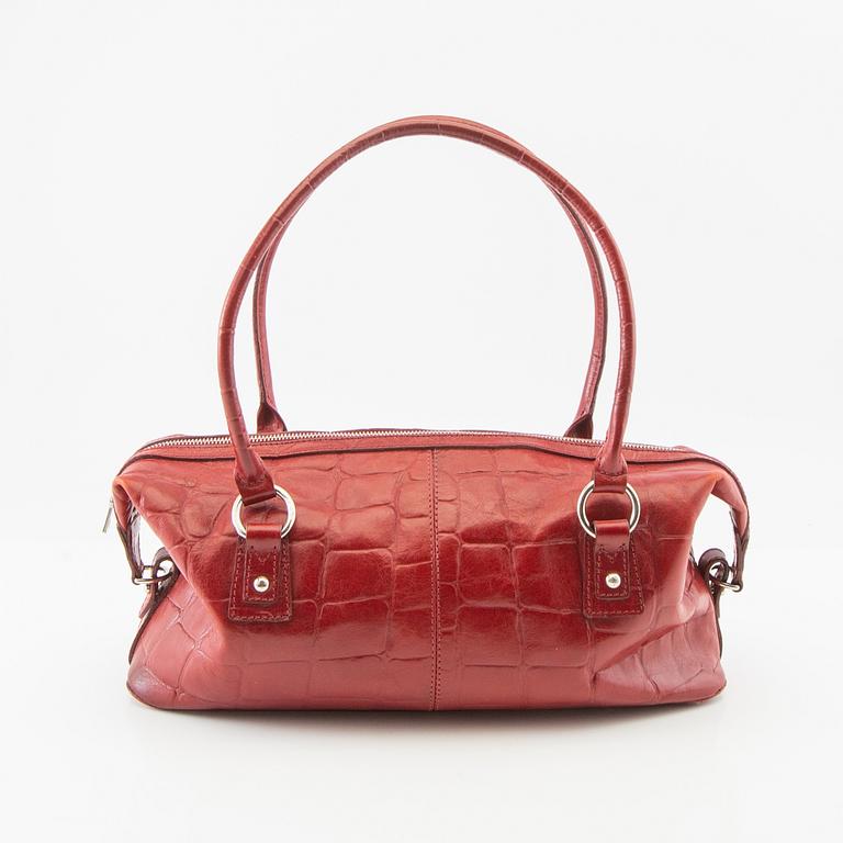 Mulberry "Baguette" bag.