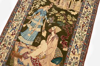 An Isfahan rug, Central Persia, c. 162 x 104 cm.