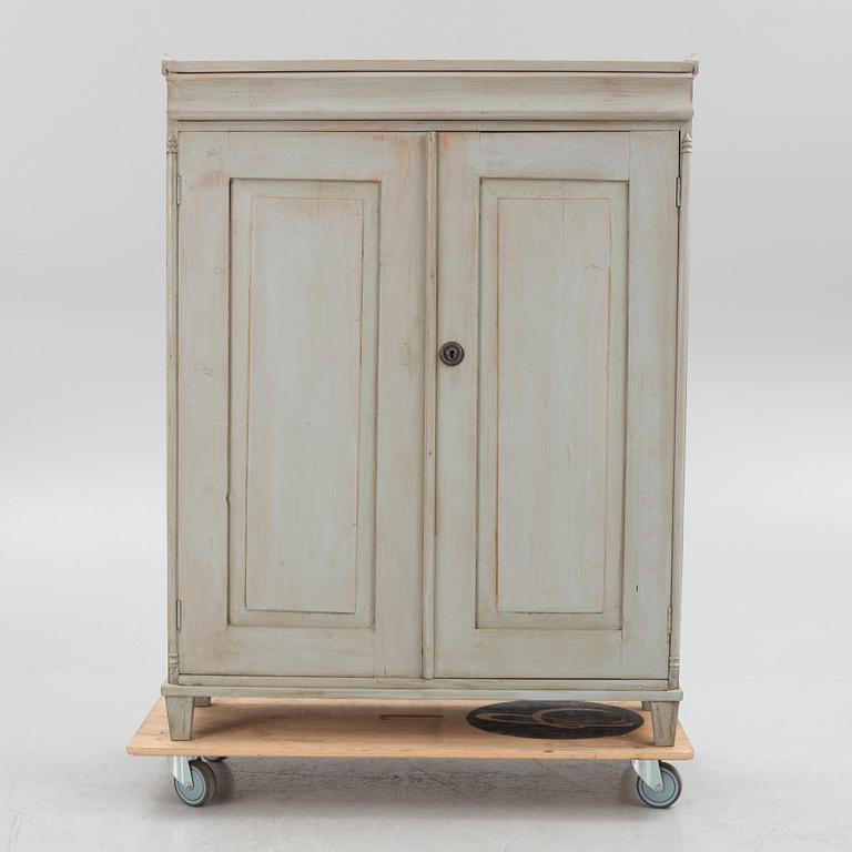 Cabinet, 19th century.