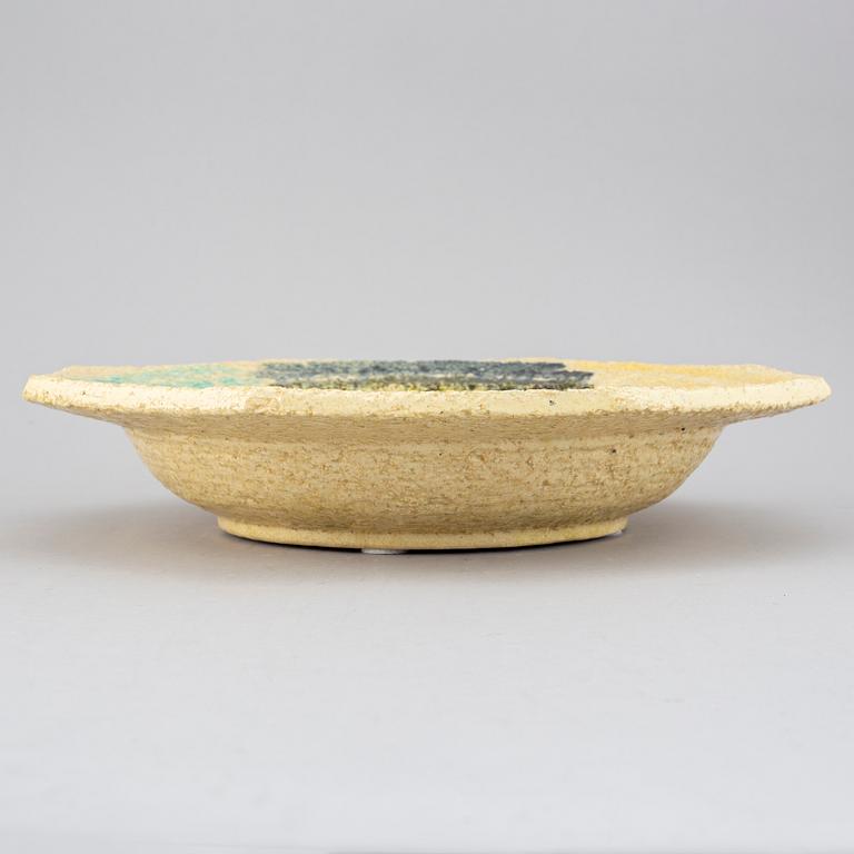 ISAAC GRÜNEWALD, a stoneware dish for Rörstrand, Sweden 1943.