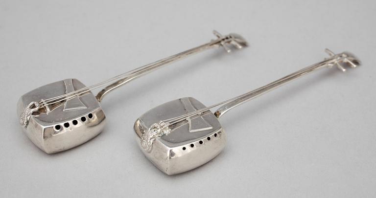 STRÖARE FÖR SALT OCH PEPPAR, sterlingsilver, Japan 1950-tal. Vikt 32 g.