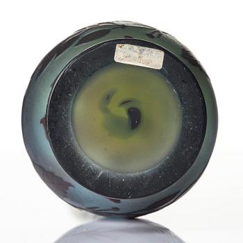 Emile Gallé, a set of two Art Nouveau cameo glass vases, Nancy, France.