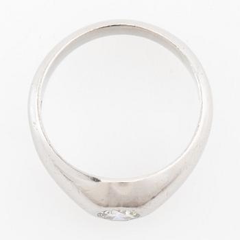 Ring in platinum set with a round brilliant-cut diamond, Harry Hermansson Stockholm 1958.