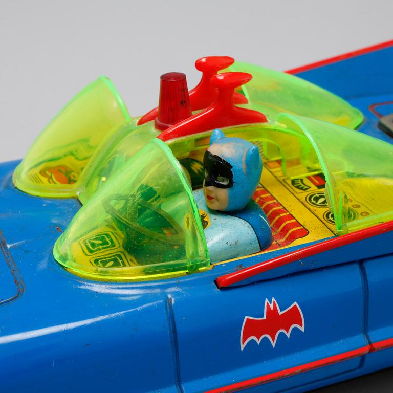 Seven Batman objects from the latter half of the 20th century.