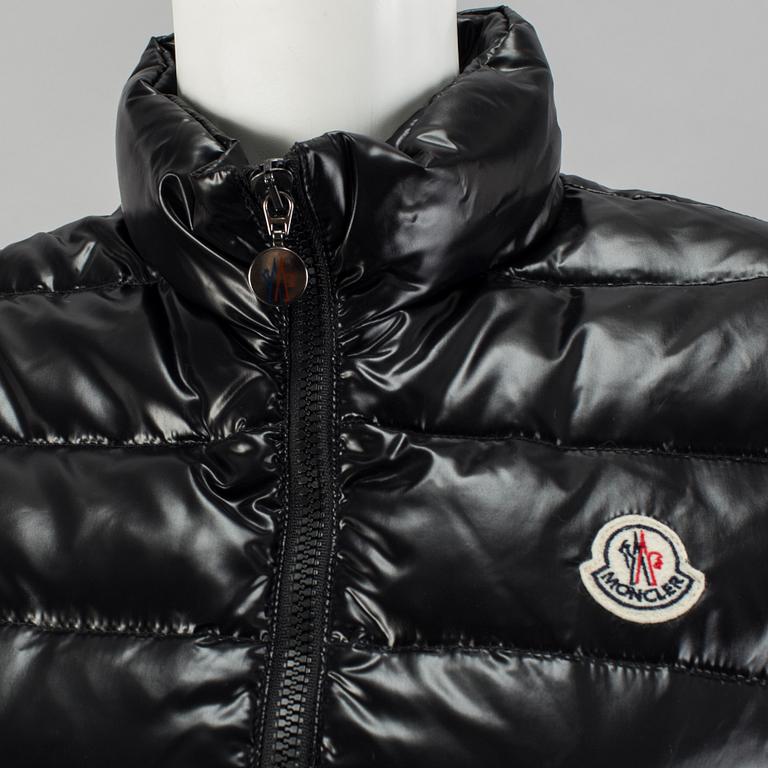 MONCLER, väst, storlek 4.