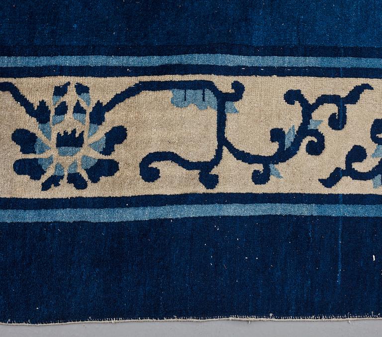 MATTO, an antique/semi-antique Beijing, probably the Qing dynasty, China, ca 376,5 x 376 cm.