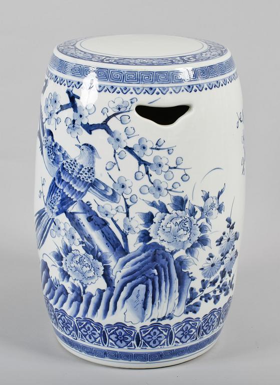 TRÄDGÅRDSPALL, porslin, Kina, 1900-tal.