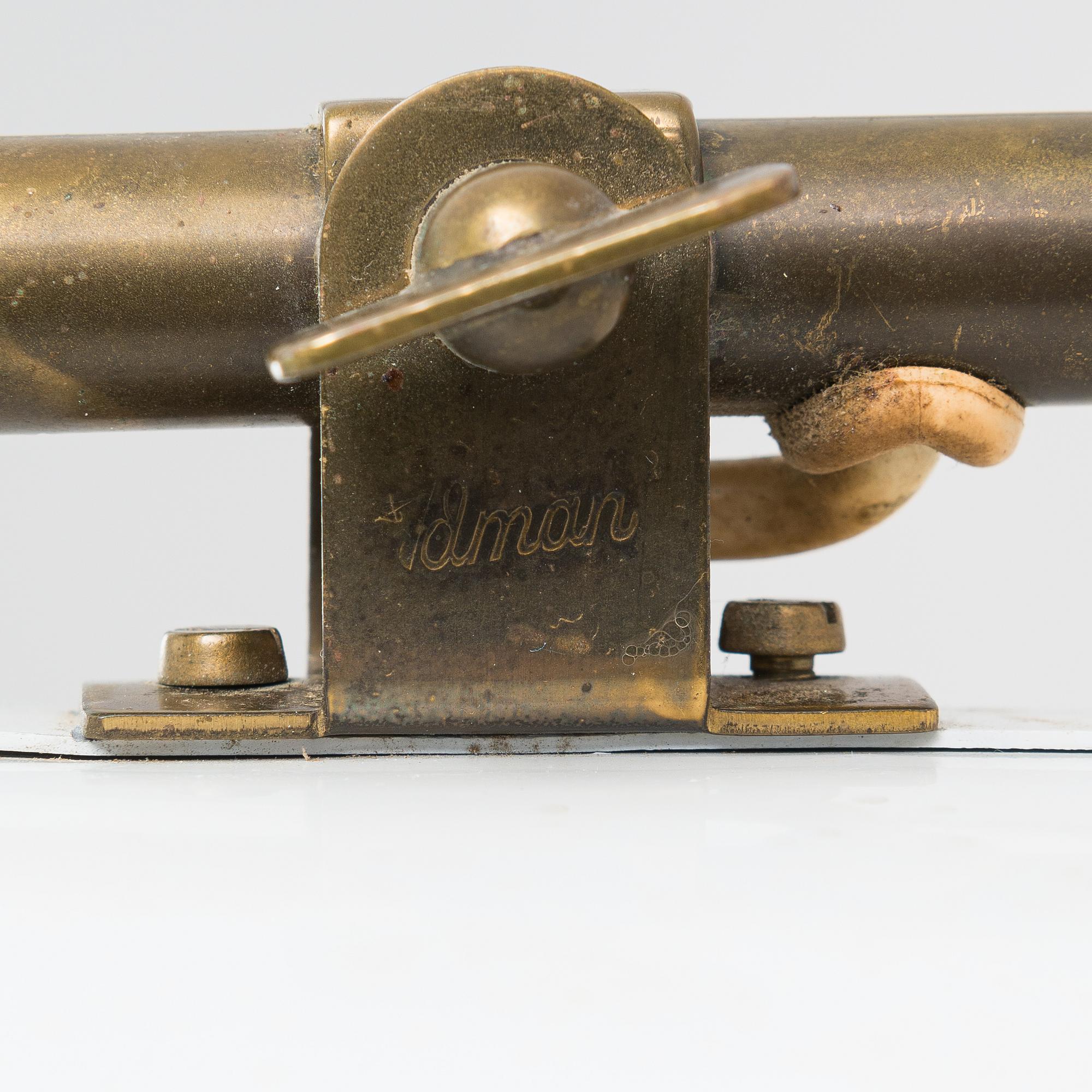 Paavo Tynell, A mid-20th-century '9227' table lamp for Idman, Finland.