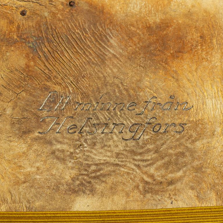 A finnish parcel-gilt silver cigarette case, Turku 1924.