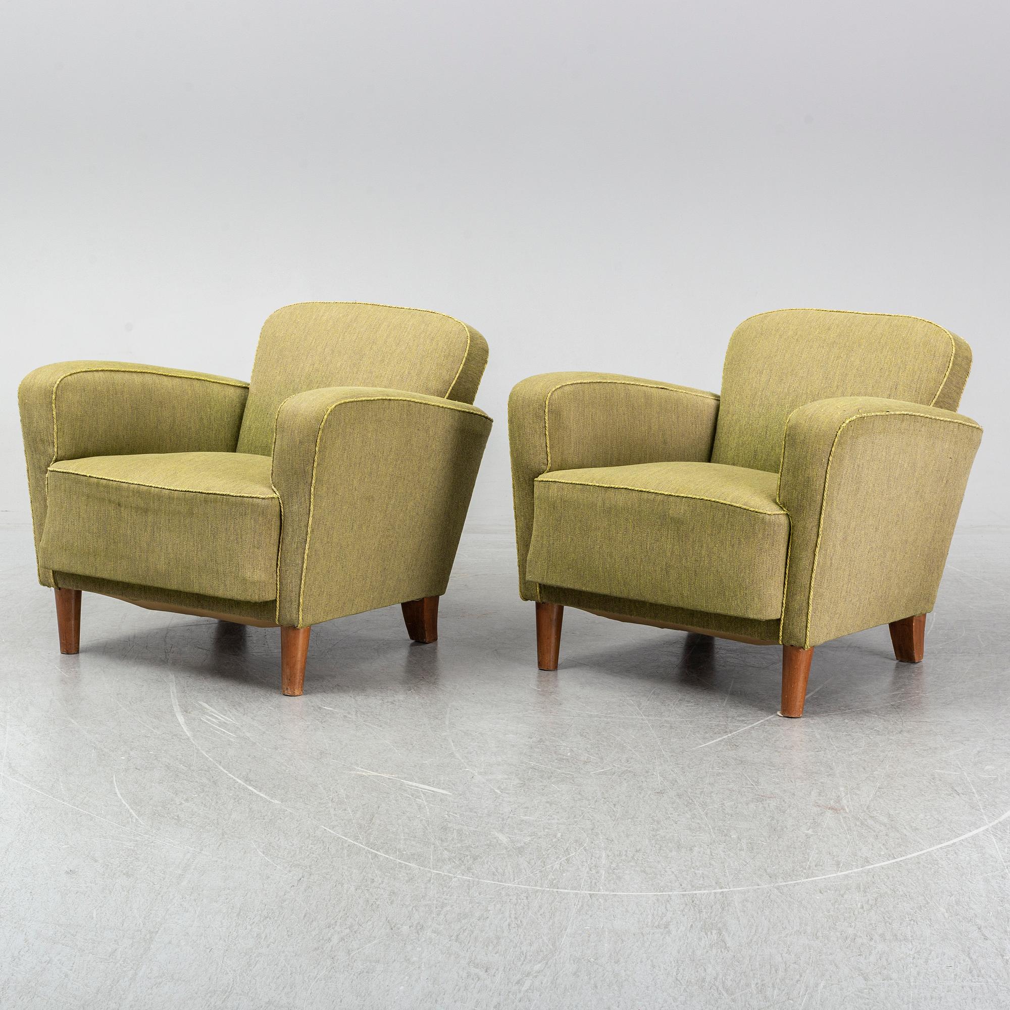 A pair of easy chairs, 1930s/1940s.