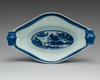 JARDINIÈRE, kompaniporslin. Qing dynastin, Jiaqing (1796-1820).