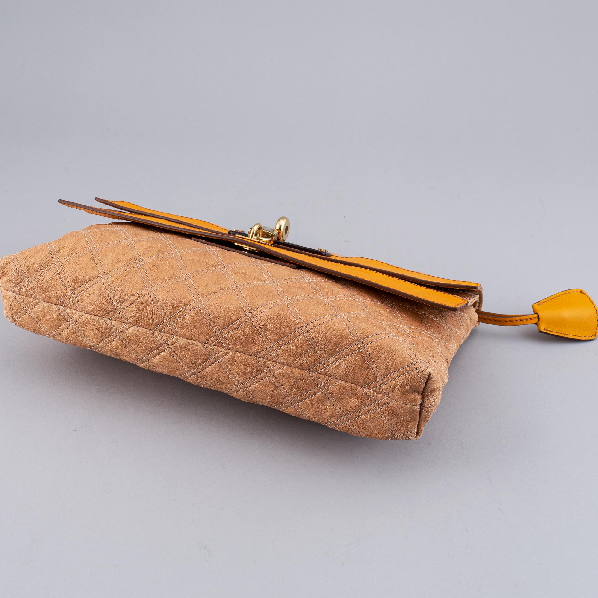 MARC JACOBS, clutch.