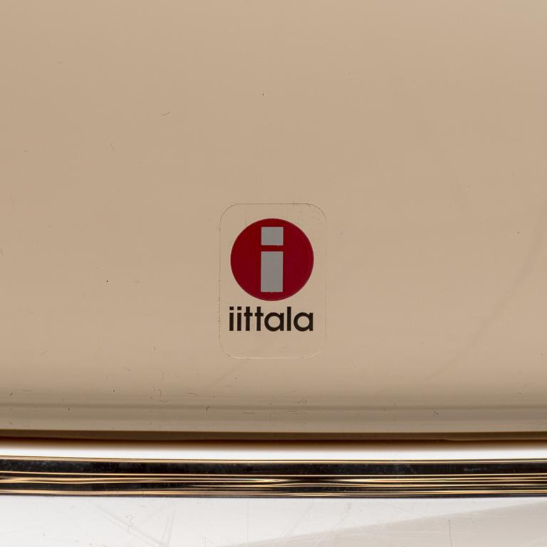 Alvar Aalto, a serving dish signed Alvar Aalto Iittala.