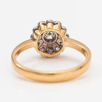 Ring, 18K guld, diamanter ca 0.26 ct tot. Hovisepät, Vasa 1990.