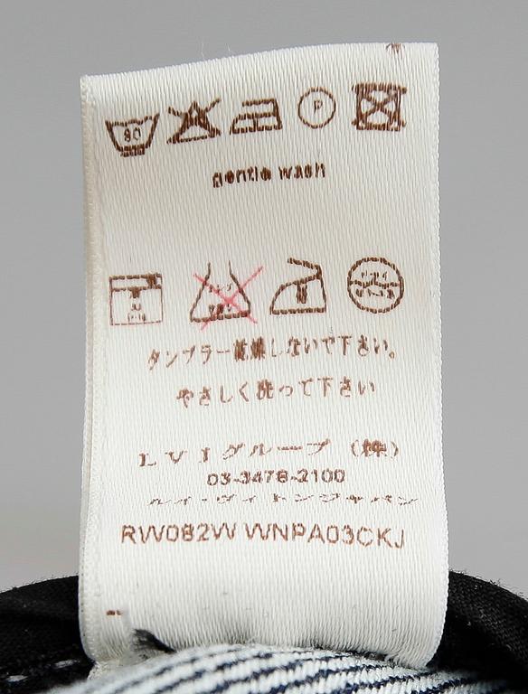 JEANS, Louis Vuitton.