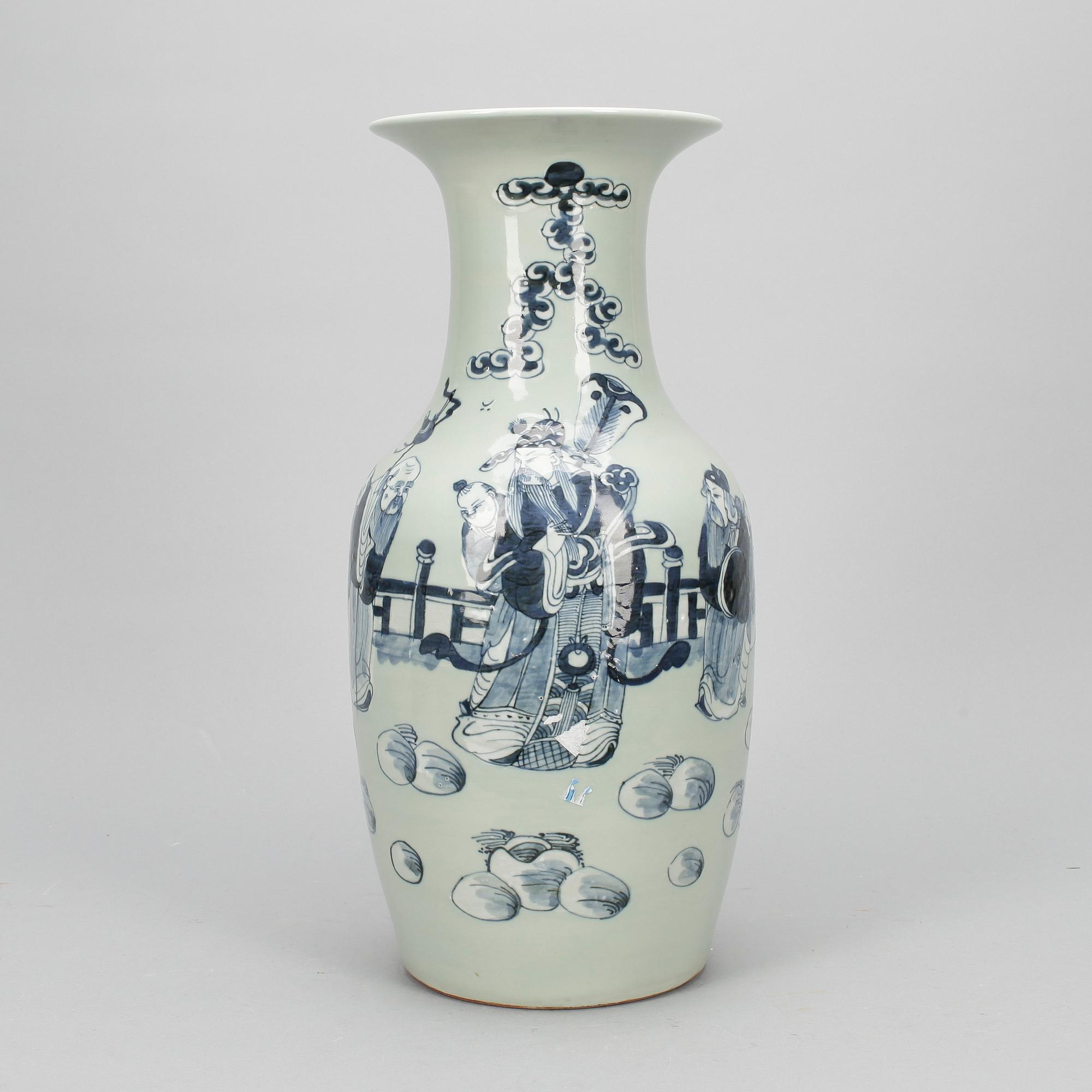 VAS, porslin, Kina sent 1800-tal.