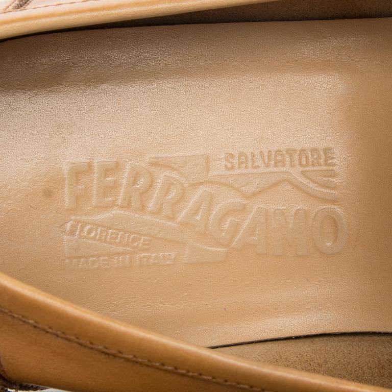 SKOR, Salvatore Ferragamo.