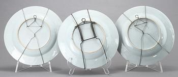 TALLRIKAR, 3 st, porslin, Kina, 1700-tal.