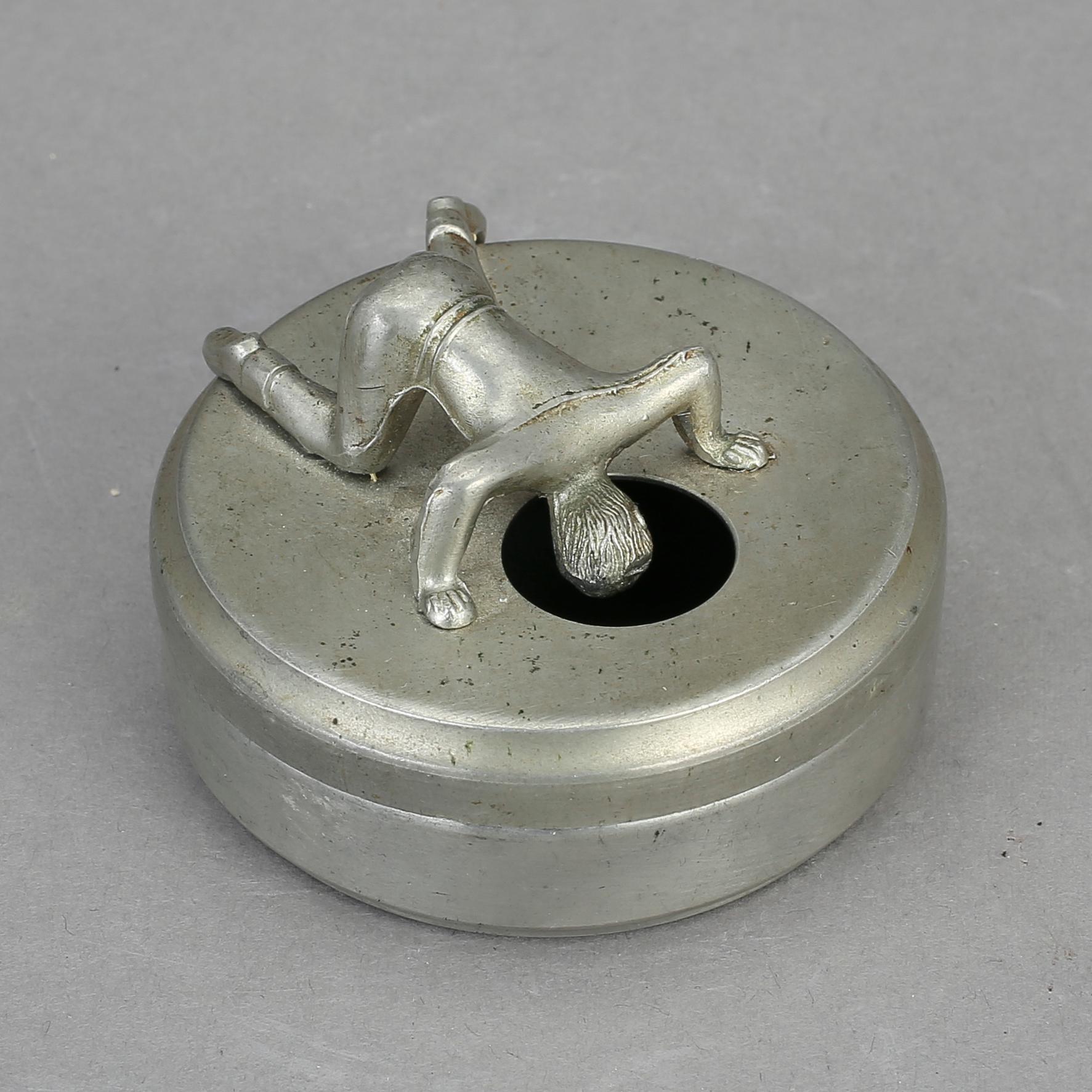 MANSCHETTKNAPPSASK, tenn, "Originell", Widerholm & Dahlberg, Eskilstuna, 1900-talets andra kvartal.