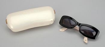 SOLGLASÖGON, Chanel.