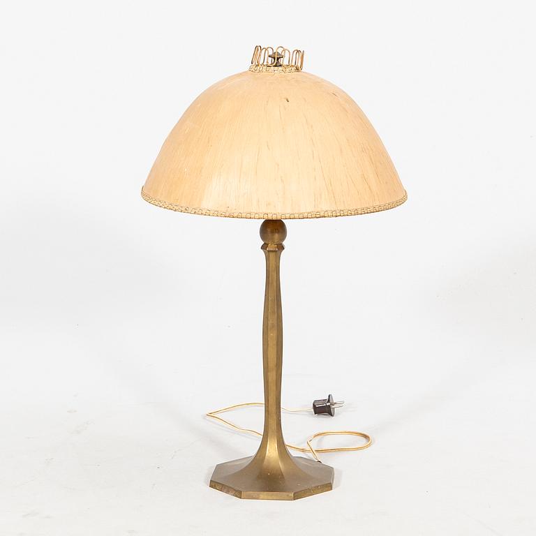 A Swedish Grace 1920/30s brass table lamp.