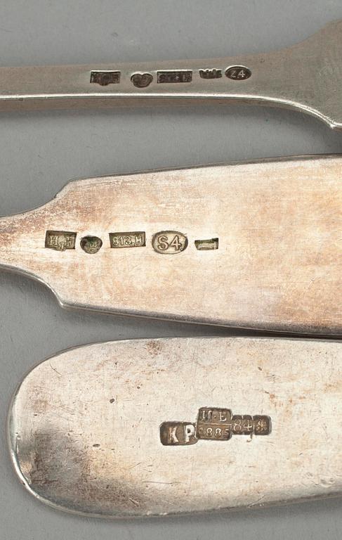 BESTICK, 12 st, silver, ryska och finska stämplar. Sekelskiftet 1800-1900-tal. Vikt. tot. ca 649 g.