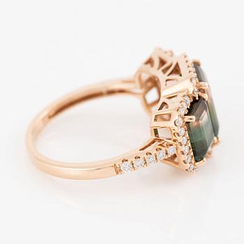 Ring with watermelon tourmaline and brilliant-cut diamonds.